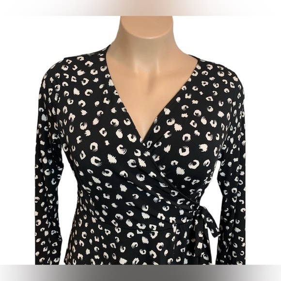 Kaileigh Woman’s Black and White Faux Wrap Dress Size Medium Corpcore Office - Picture 2 of 8